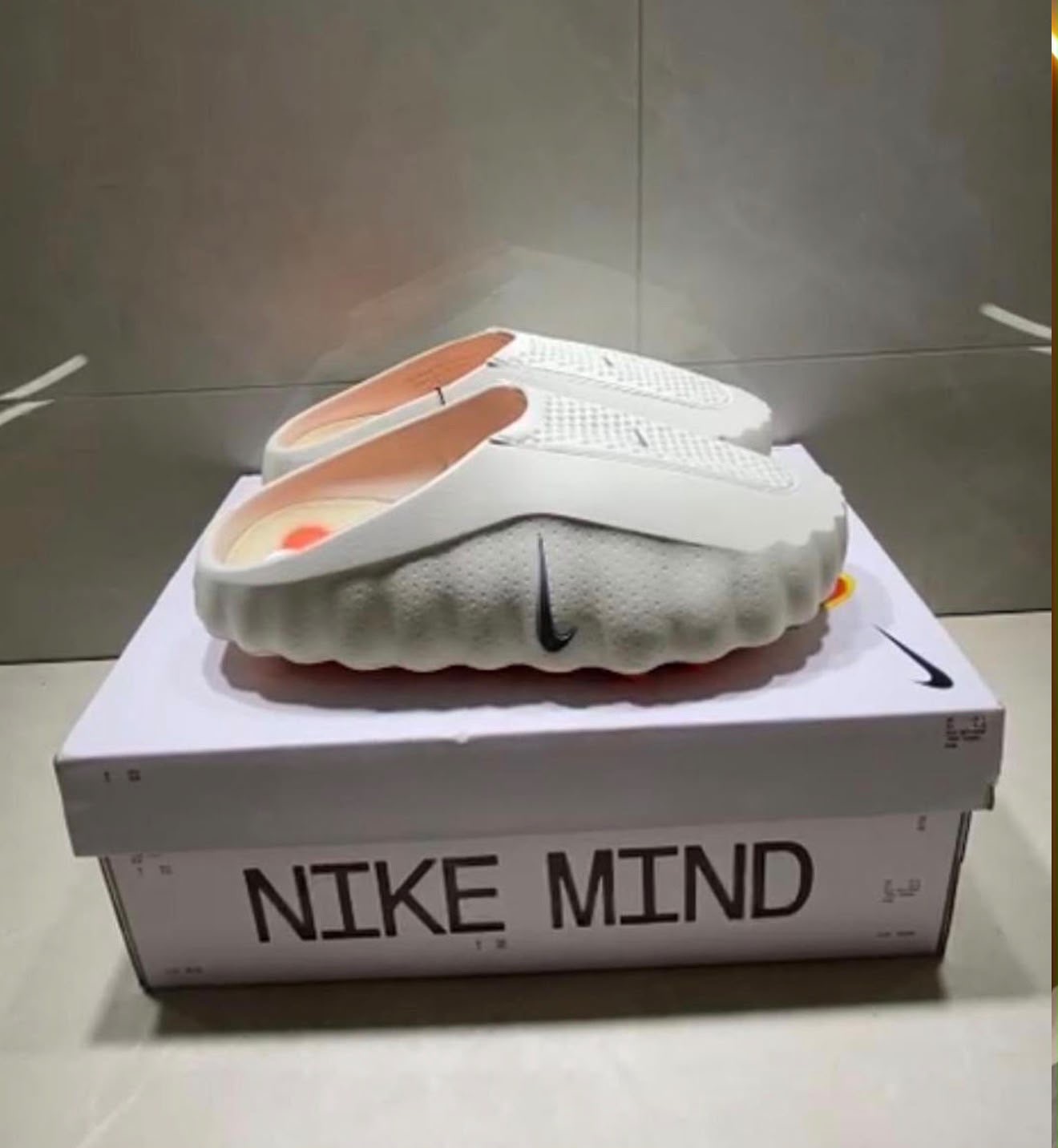 Nike Mind Branco e Creme