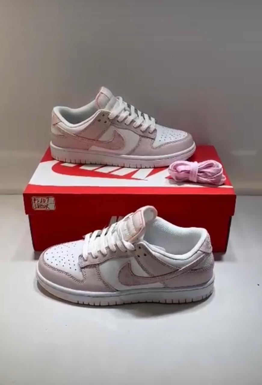 Nike Dunk - Rosa e Branco