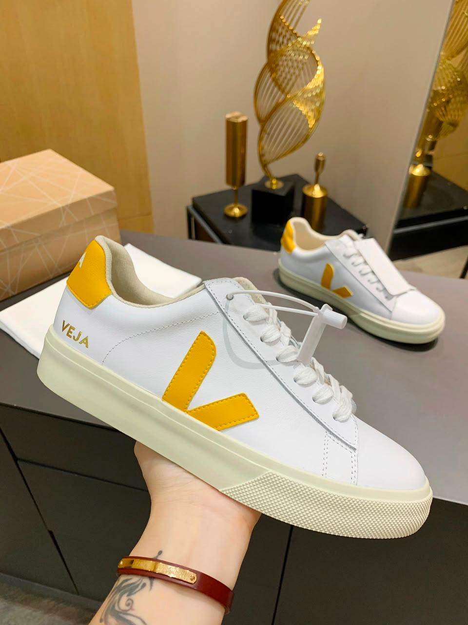 Veja - Branco e Dourado