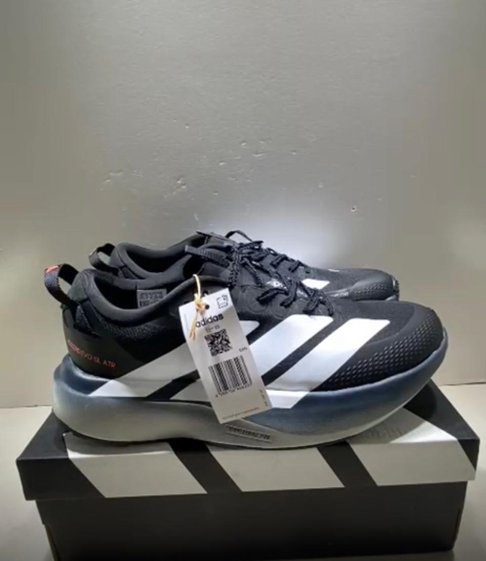 Adidas Ultraboost - Preto e Branco