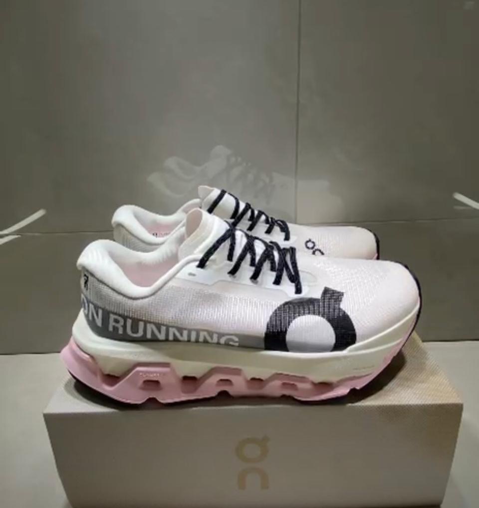 On Running - Branco e Rosa